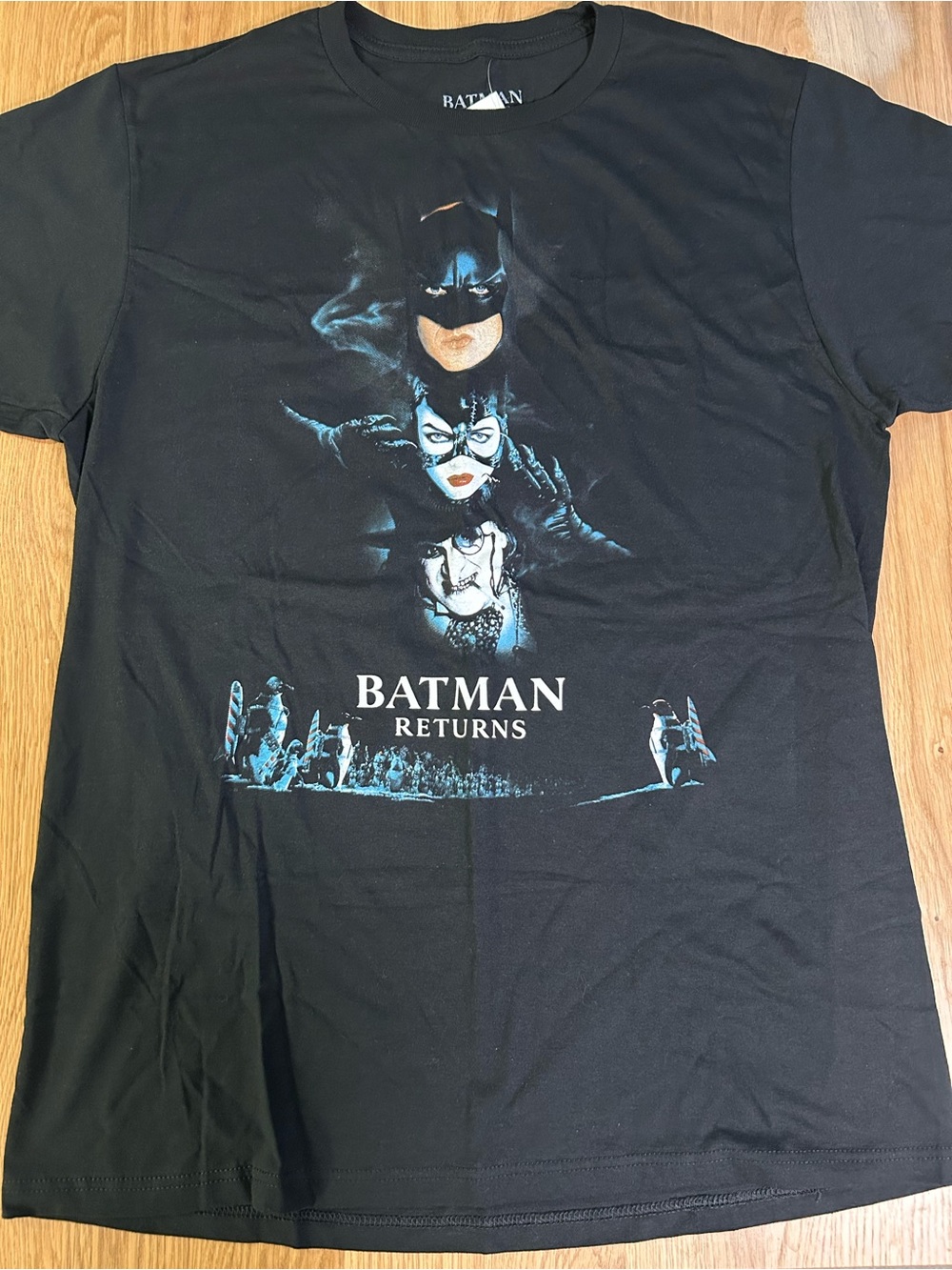 NEW Batman Returns Medium T-Shirt Men’s
